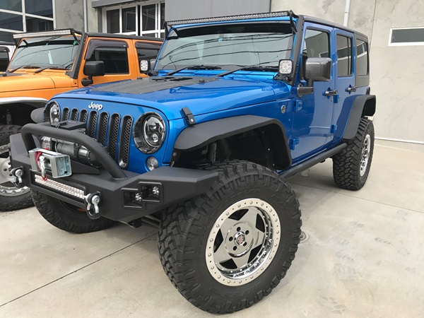 JEEP JK ラングラー スチール パイプ フェンダー ガード 1台分ブラック